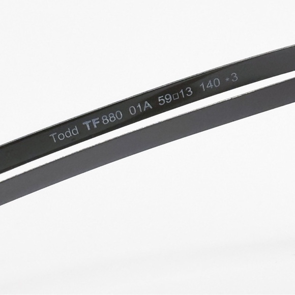 NEW TOM FORD TODD TF880 01A UNISEX AVIATOR SUNGLASSES FT0880/S BLACK EYEWEAR - Picture 9 of 11